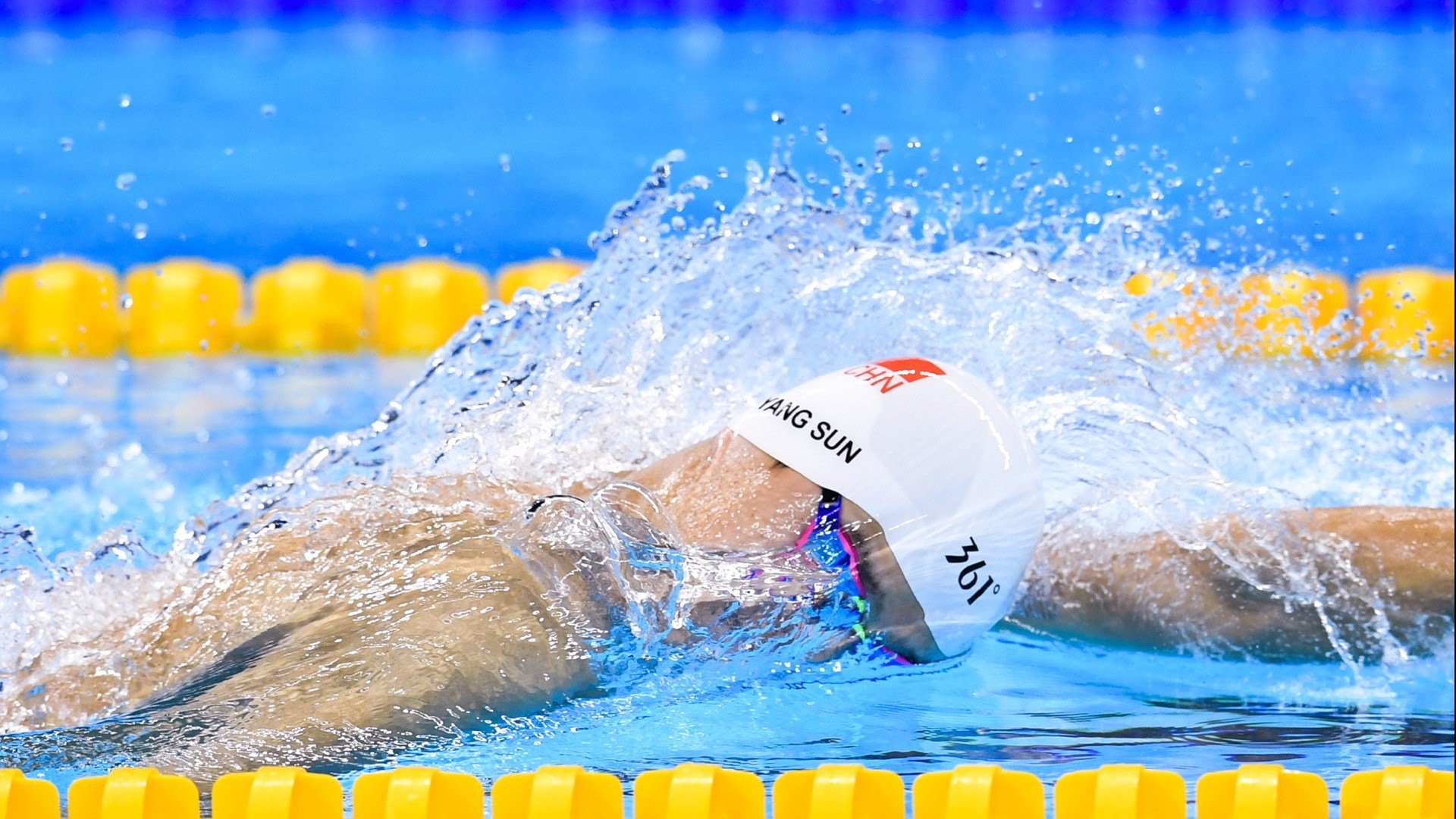 -球场上的双面人，火箭变阵后创造新纪录，火箭打球