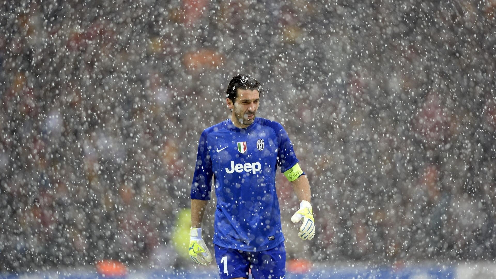 西班牙队在关键时刻一击毙敌,取得巨大胜利,西班牙谁赢了